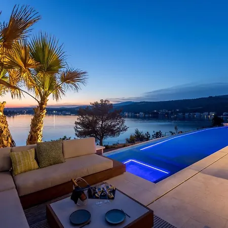 Villa Luxury Diamond One With Pool *
