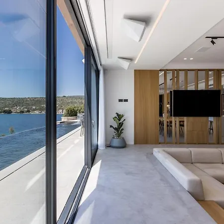 Luxury Diamond One With Pool * Rogoznica (Sibenik-Knin)