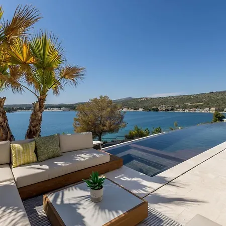 Luxury Diamond One With Pool Villa