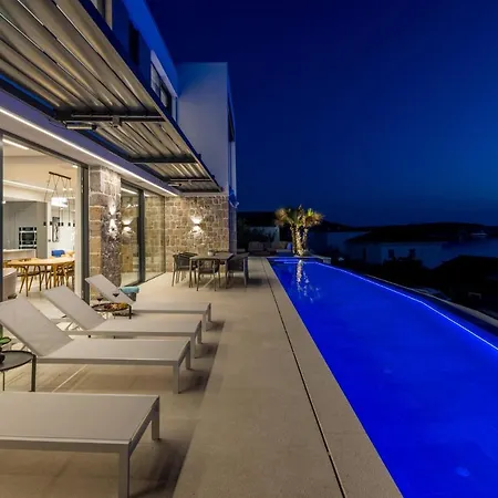 Luxury Diamond One With Pool Villa Rogoznica (Sibenik-Knin)