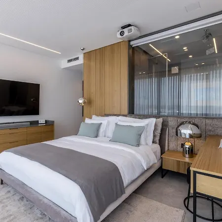 Luxury Diamond One With Pool Villa *